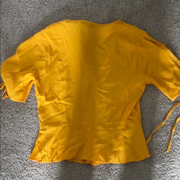 Yellow top shop blouse - Picture 2 of 2